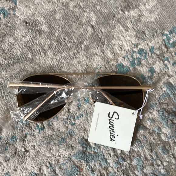 NWT Sunnies Studio Lukas Sunglasses comes with original packaging - Picture 3 of 5